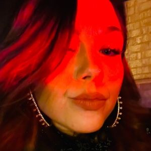 Meet your Posher, Kari